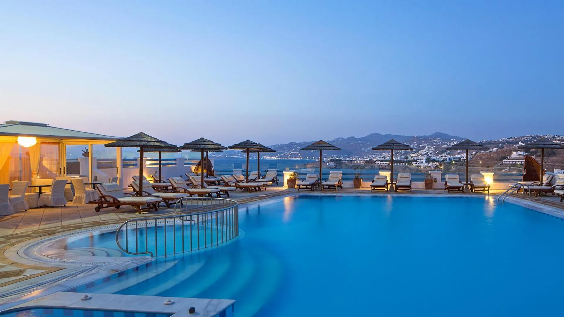 ****  Grand Beach Hotel Mykonos Town Grecia